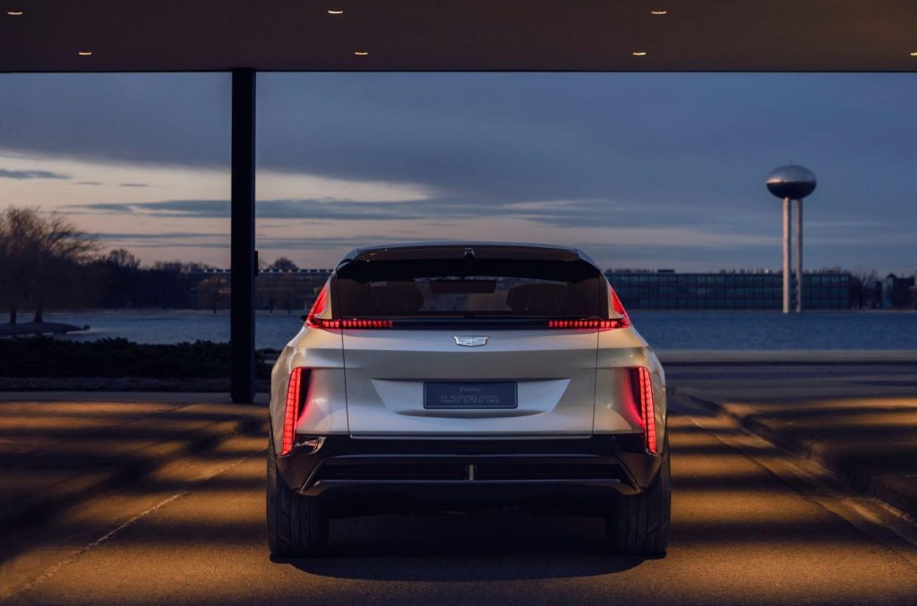 Cadillac представив електричний кросовер Lyriq