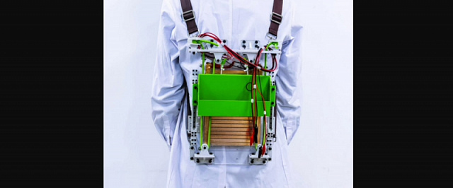 Tsinghua - рюкзак, що полегшує навантаження та генерує електроенергію під час руху