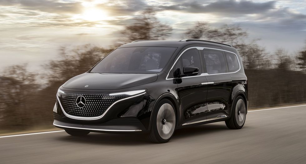 Оприлюднений Mercedes Concept EQT 2022 року